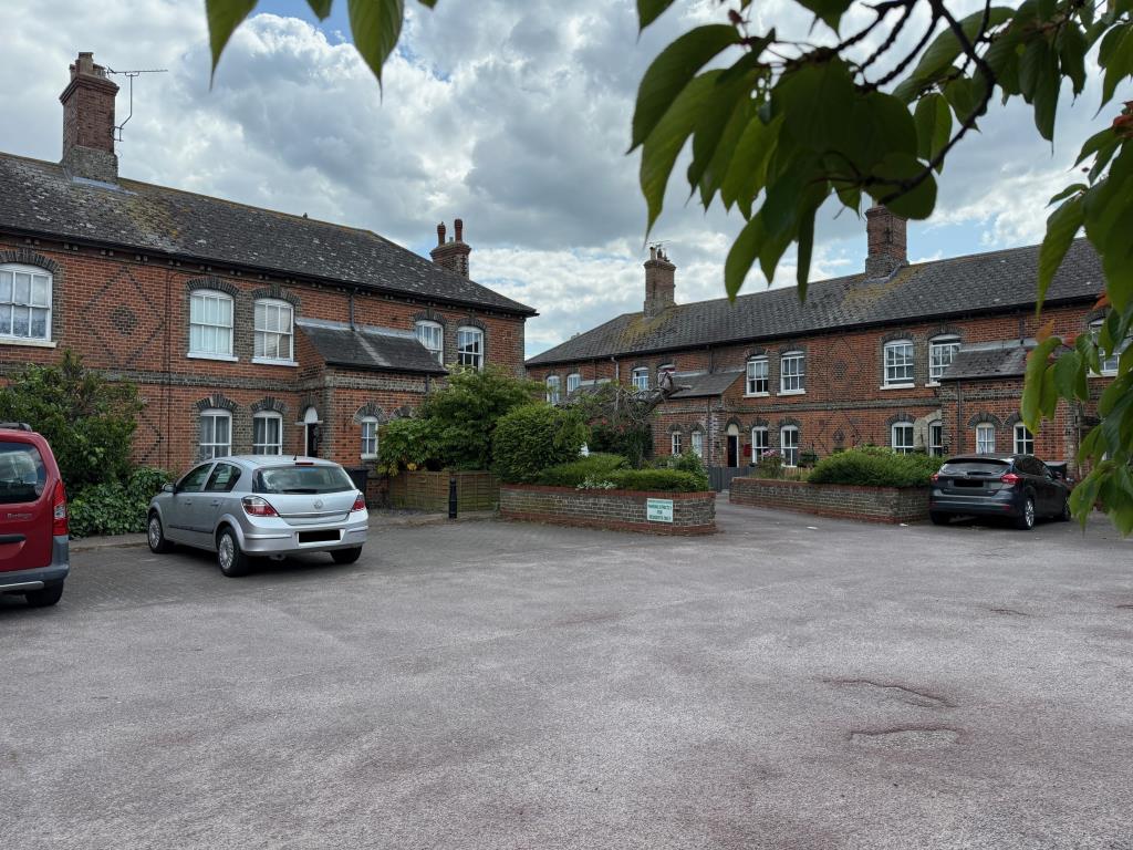 Lot: 41 - THREE-BEDROOM END-TERRACE COTTAGE FOR IMPROVEMENT - General view of Angel Gate